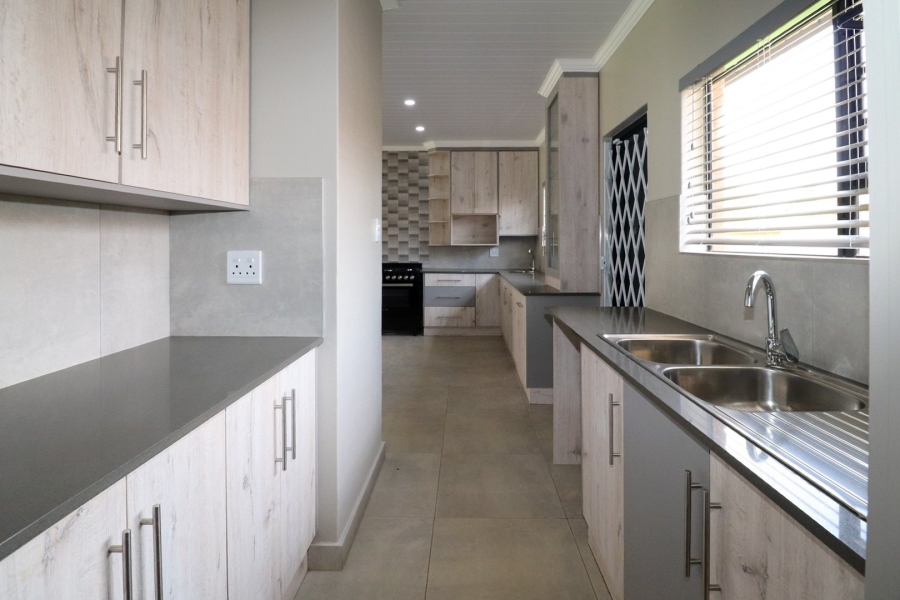 3 Bedroom Property for Sale in Flamwood North West